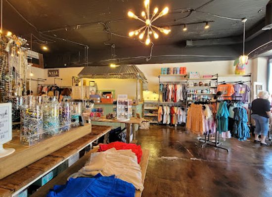 north-carolina/uwharrie-mountains/shop/the-street-boutique