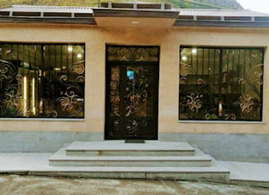 armenia/haghpat/shop/victoria