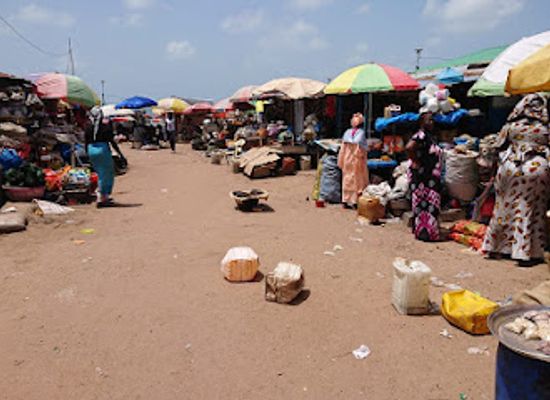 the-gambia/niumi/shop/bakau-fish-market