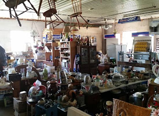 delaware/trap-pond-state-park/shop/little-bit-of-everythin-thriftiques-and-more