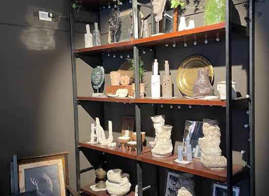 italy/venice/castello/shop/madoneri