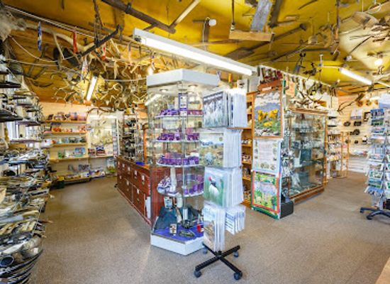 united-kingdom/cairngorms-national-park/shop/the-horn-shop