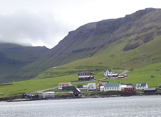faroe-islands/suouroy/shop/bakkhus-supermarket
