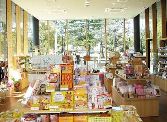 japan/nara/shop/nara-meihinkan