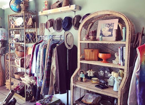 california/joshua-tree-national-park/shop/desert-s-edge-vintage