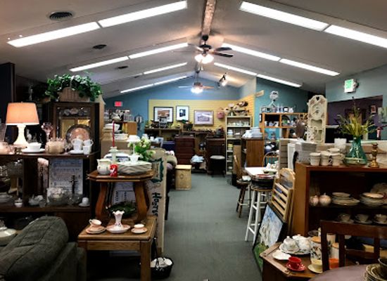 washington/yakima/shop/lighthouse-thrift