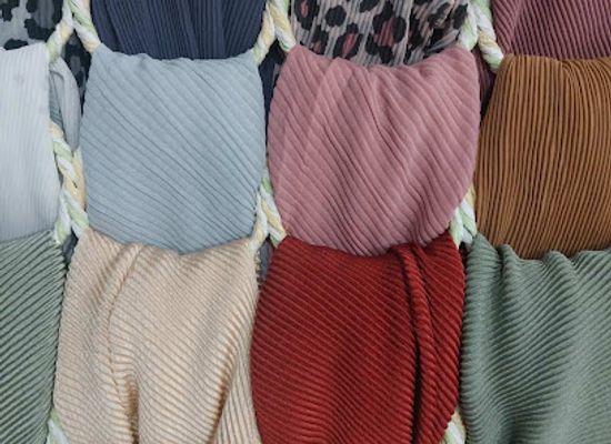 maldives/gan-island/shop/unique-colours