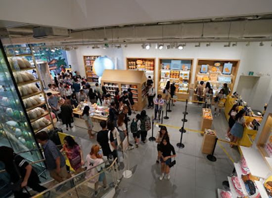 south-korea/hoseo-region/shop/kakao-friends-hongdae-flagship-store