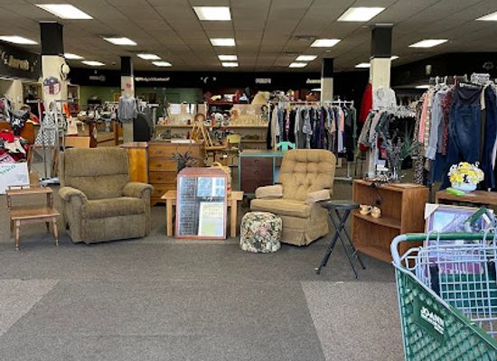 vermont/rutland/shop/four-t-s-thrift-shop