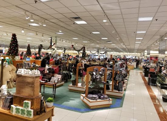 illinois/central-illinois/shop/von-maur