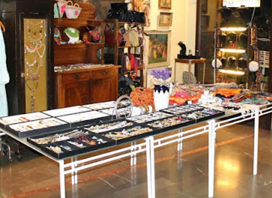 italy/bologna/shop/vintage-boutique-by-silvia-fini-www-finisilvia-com