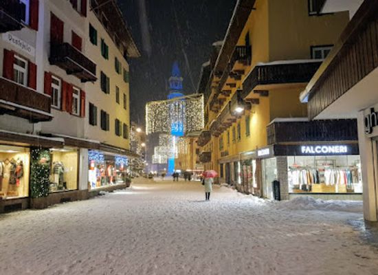 italy/cortina-d-ampezzo/shop/falconeri