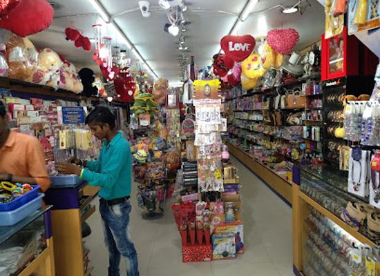 india/agra/shop/hallmark-sadar-agra