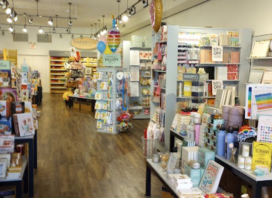 illinois/evanston/shop/paper-source
