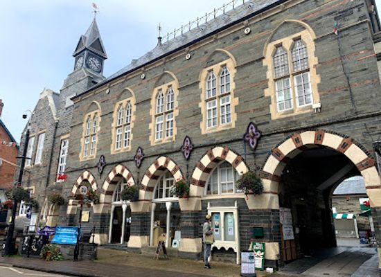 united-kingdom/cardiganshire/shop/cardigan-guildhall-market