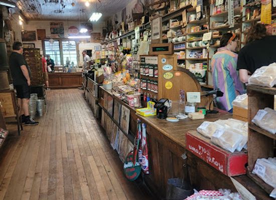 north-carolina/blue-ridge-mountains/shop/original-mast-general-store