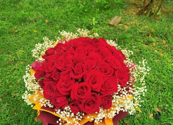 myanmar-burma/naypyidaw/shop/ma-ei-surprise-gift