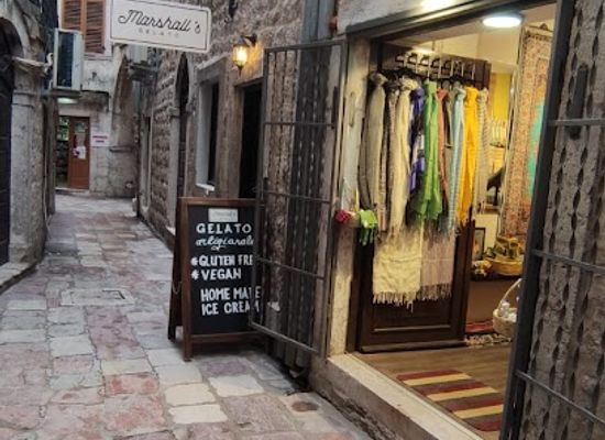 montenegro/old-herzegovina/shop/antioch-silk-shop
