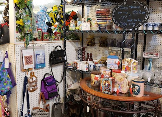 oregon/klamath-falls/shop/keepers-corner-llc-antique-craft-and-collectible-mall