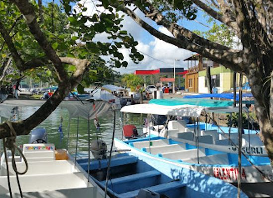 guatemala/caribbean-coast/shop/parqueo-el-quinel