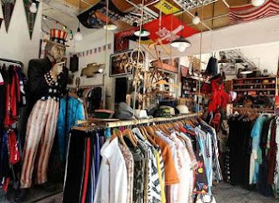 israel/tel-aviv/carmel-market/shop/seekers-vintage-clothing-tlv