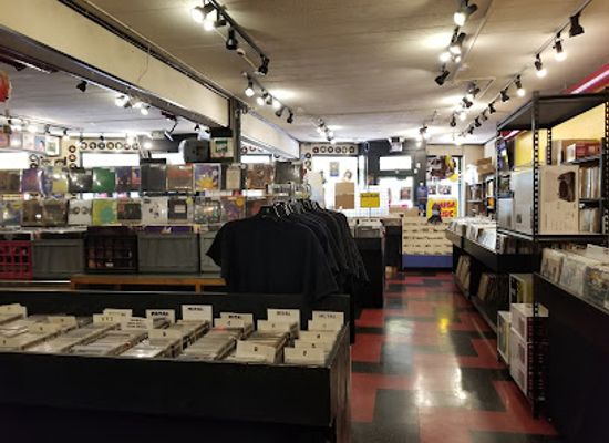 ohio/dayton/shop/omega-music