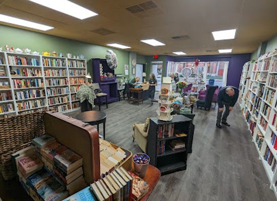 ohio/dayton/shop/rabbit-hole-books