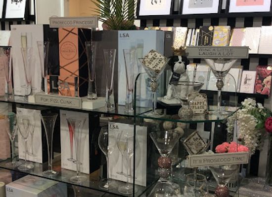 united-kingdom/aberdeen/shop/no-18-gifts-cards