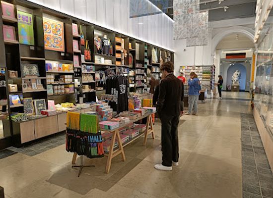 united-kingdom/greater-london/shop/v-a-shop