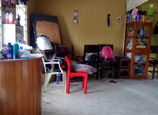 ghana/akosombo/shop/bangles-hair-salon