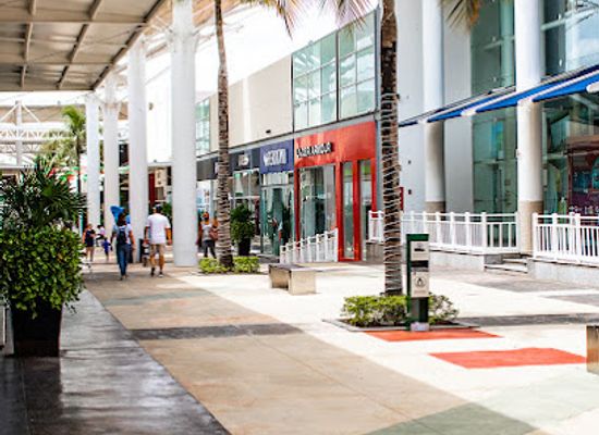 mexico/eastern-mexico/shop/las-plazas-outlet-cancun
