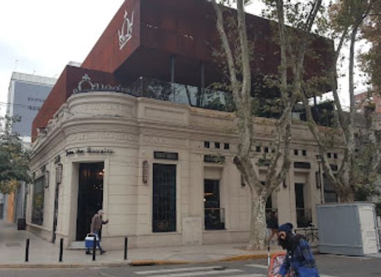 argentina/rosario/barrio-pichincha/shop/mercado-retro-la-huella