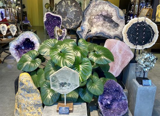 thailand/andaman-coast/shop/fe2-decor-co-ltd-rare-crystal-unique-jewelry-fine-gifts-phuket-thailand