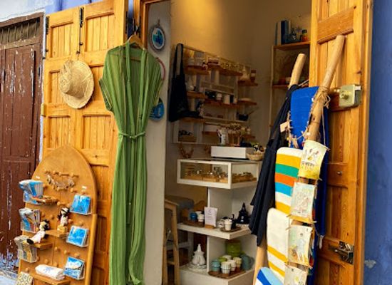 morocco/chefchaouen/shop/blue-concept-store