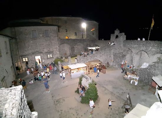 italy/lunigiana/shop/castello-del-piagnaro