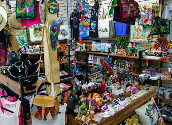 panama/taboga-island/shop/artesanias-ancon
