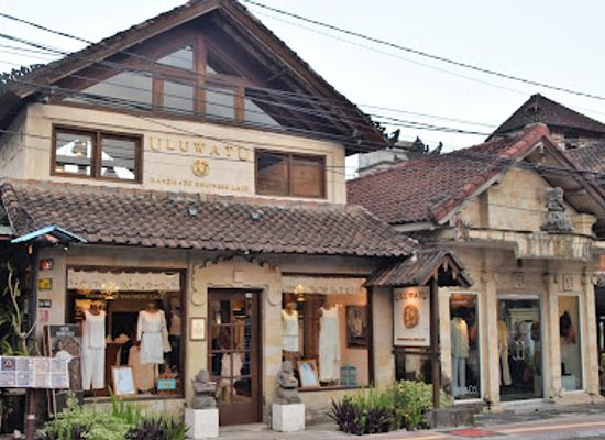 indonesia/bali/ubud/shop/uluwatu-handmade-balinese-lace-ubud