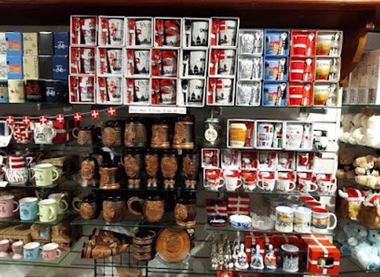 denmark/the-north-sea-islands/shop/danish-souvenirs-luggages