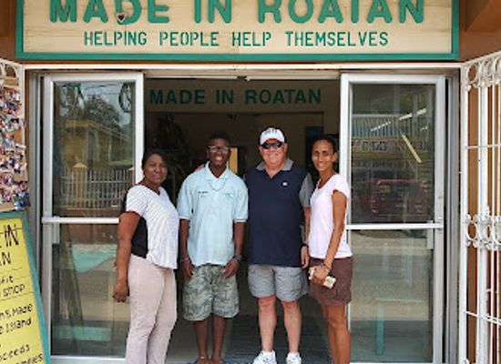 honduras/roatan/shop/made-in-roatan