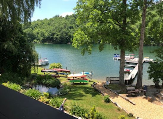 north-carolina/nantahala-national-forest/shop/lakes-end-boat-rentals-and-marina
