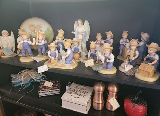texas/lubbock/shop/those-iowa-girls-antiques