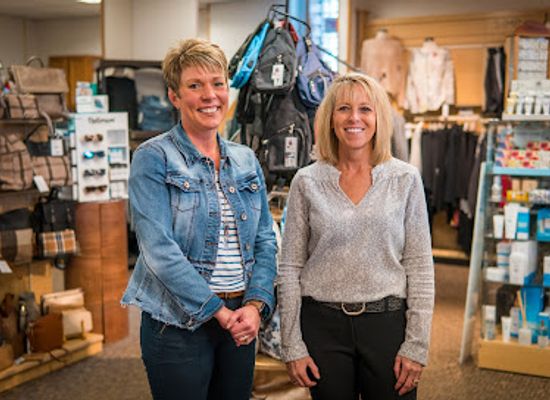 wyoming/gillette/shop/pat-s-hallmark-shop