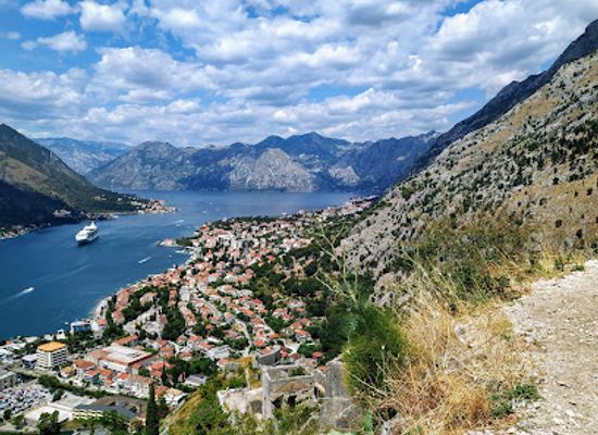 montenegro/zeta-river-valley/shop/shopping-centre-kamelija