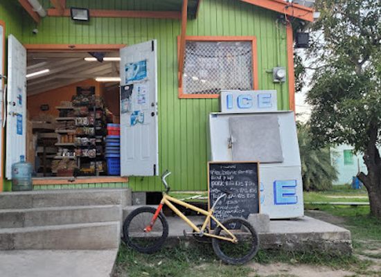 antigua-and-barbuda/fig-tree-drive/shop/val-s-supertte-deli