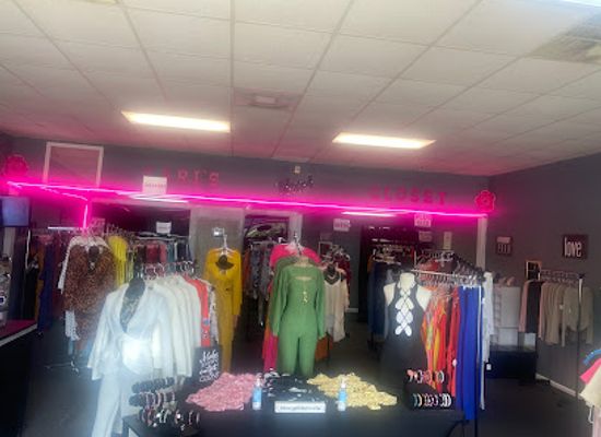 alabama/opelika/shop/cari-s-closet