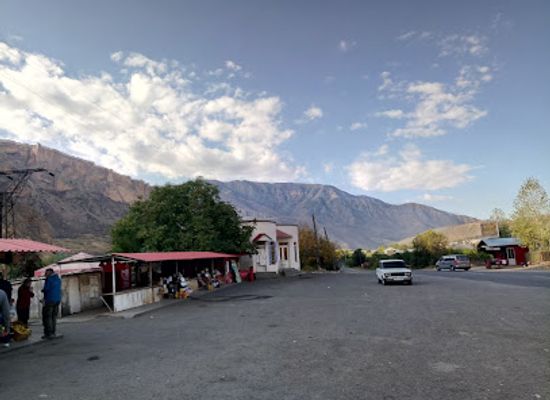 armenia/areni-wine-region/shop/areni-market-wine-vodka-and-other