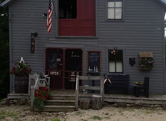 illinois/driftless-area/shop/a-bushel-a-peck