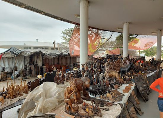 angola/okavango-basin/shop/mercado-do-artesanato
