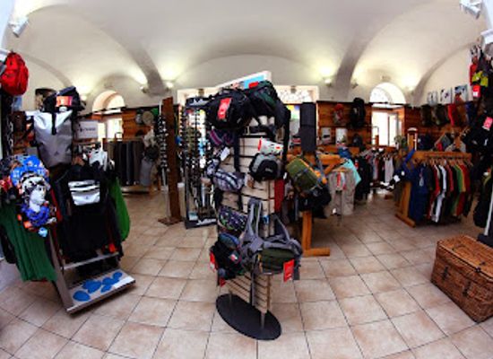 hungary/eger/shop/nomad-sport-outdoor-sportbolt-halozat-eger
