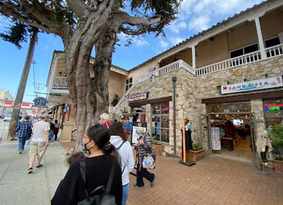 california/monterey/shop/sand-and-sea